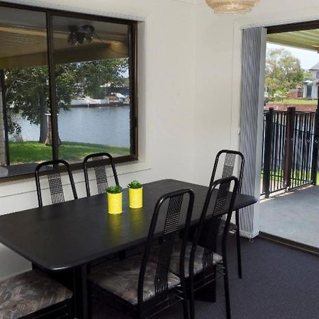 Lake House On Elouera Forster Extérieur photo